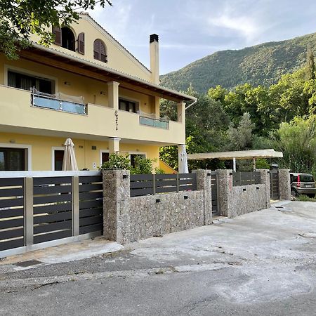 Natashas Apartments Ypsos Zewnętrze zdjęcie