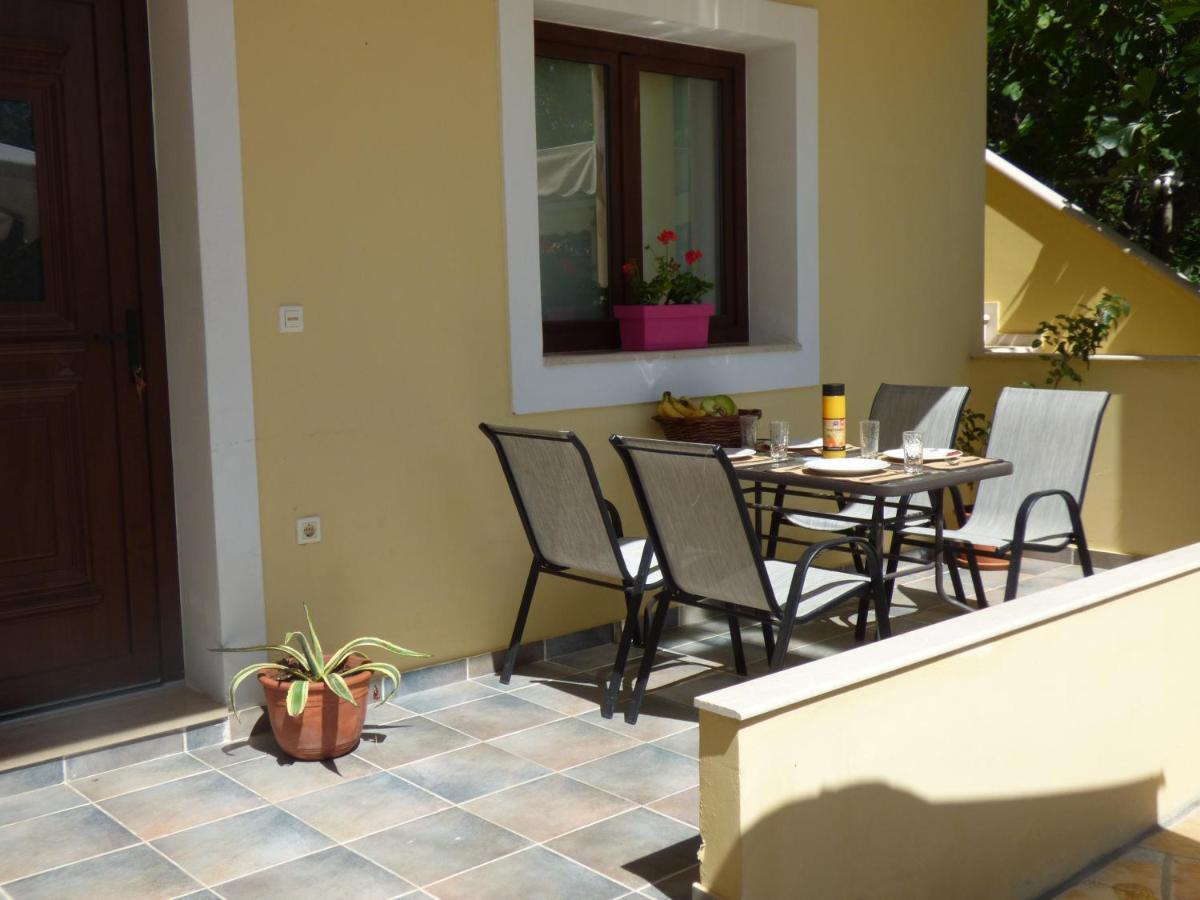 Natashas Apartments Ypsos Zewnętrze zdjęcie
