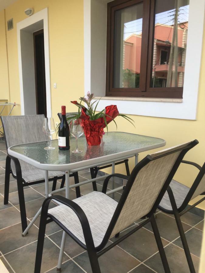 Natashas Apartments Ypsos Zewnętrze zdjęcie