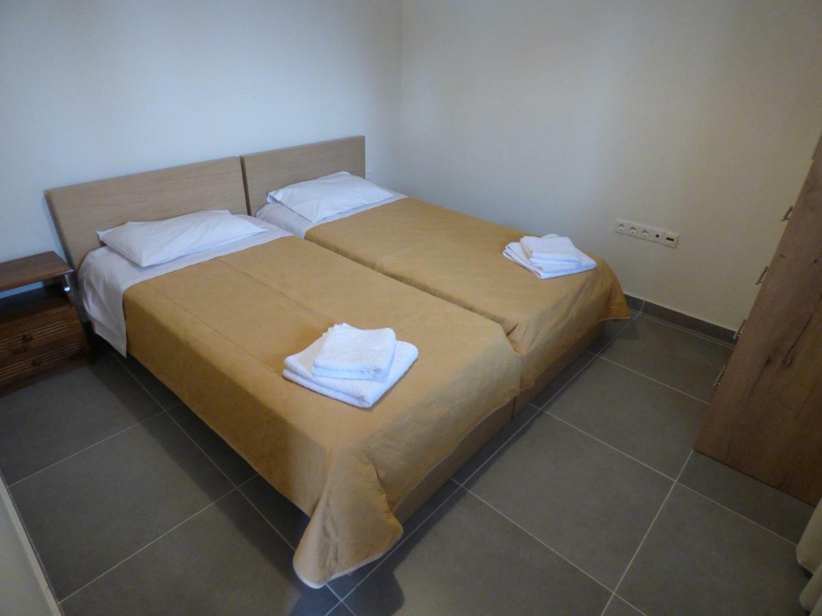 Natashas Apartments Ypsos Zewnętrze zdjęcie